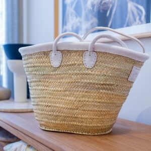 Cesta marroquí de mercado tejida a mano de paja